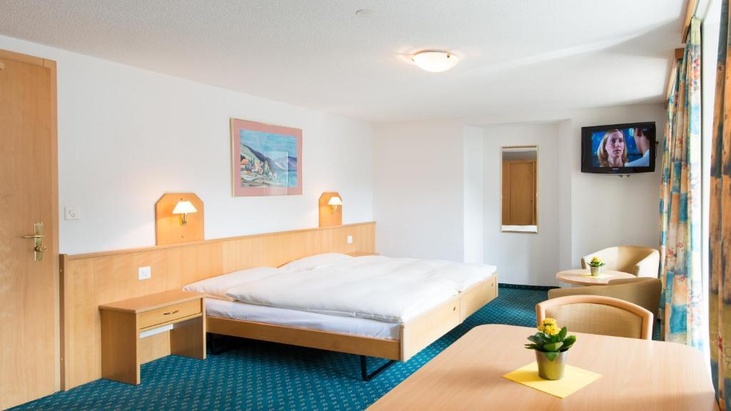 Hotel Portjengrat Saas-Almagell Pokoj fotografie